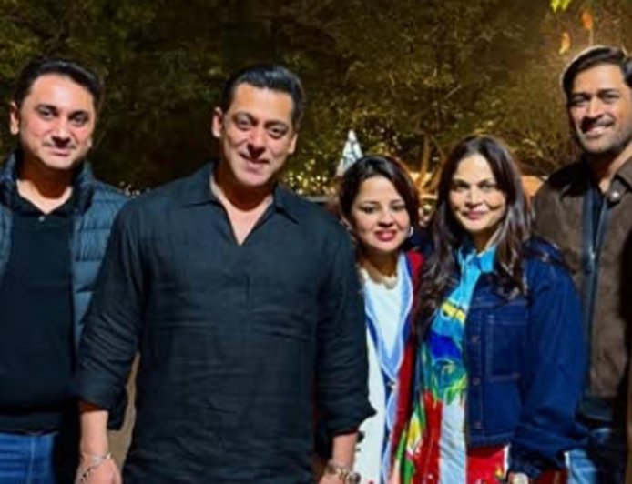 Salman Khan and MS Dhoni pose together, Atul Agnihotri shares pic